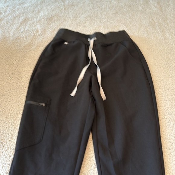 Figs HW Zomora Joggers size XS/T Color Black - Picture 2 of 5